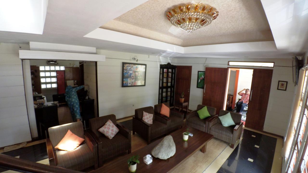 Rumah Tawa Hotel Syariah Бандунг Экстерьер фото