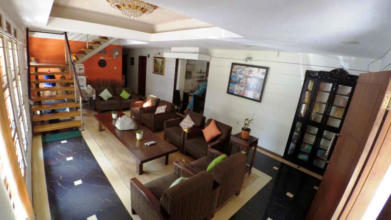 Rumah Tawa Hotel Syariah Бандунг Экстерьер фото