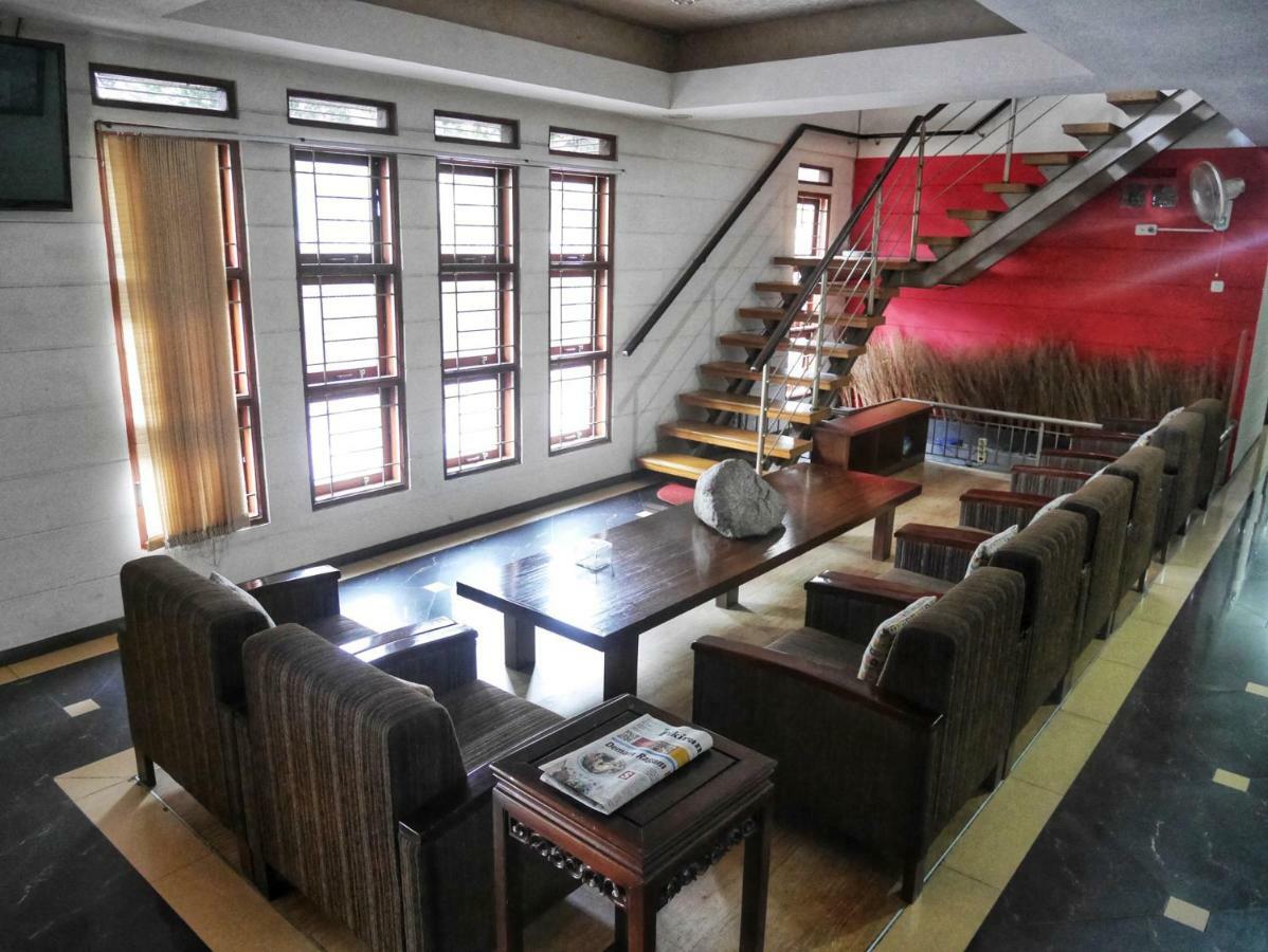 Rumah Tawa Hotel Syariah Бандунг Экстерьер фото